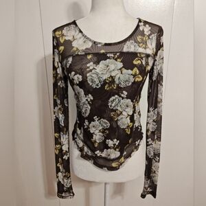 Listicle Floral Long Sleeve Top